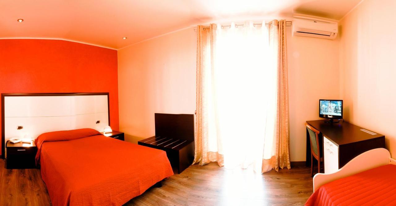 La Bastia Hotel & Resort サリアーノ・ネル・チミーノ エクステリア 写真
